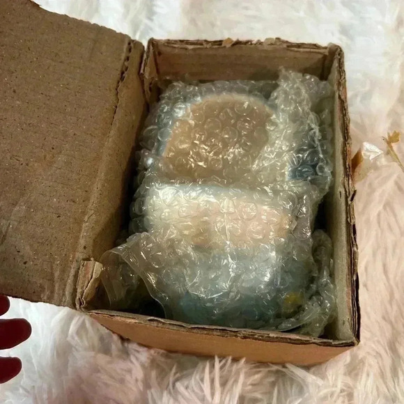 VW convertible, bug planters.‎ New - Picture 8 of 11